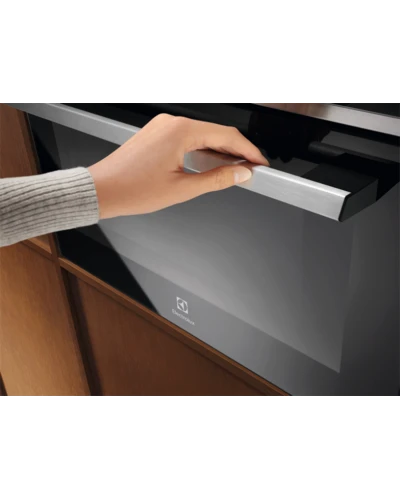 Мікрохвильова піч Electrolux EVM8E09X